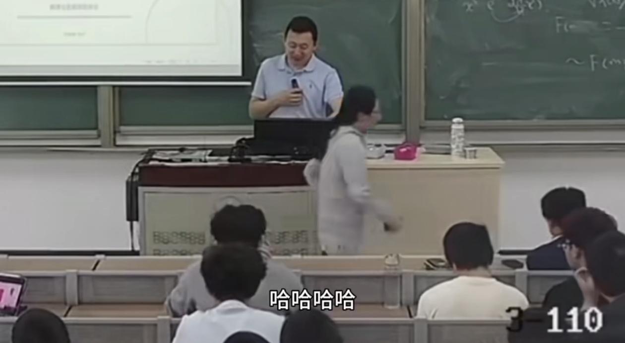 继上海“杀杀哥”后，大学又出“哈哈姐”！当代大学生精神状态太真实了。而在哈哈姐事