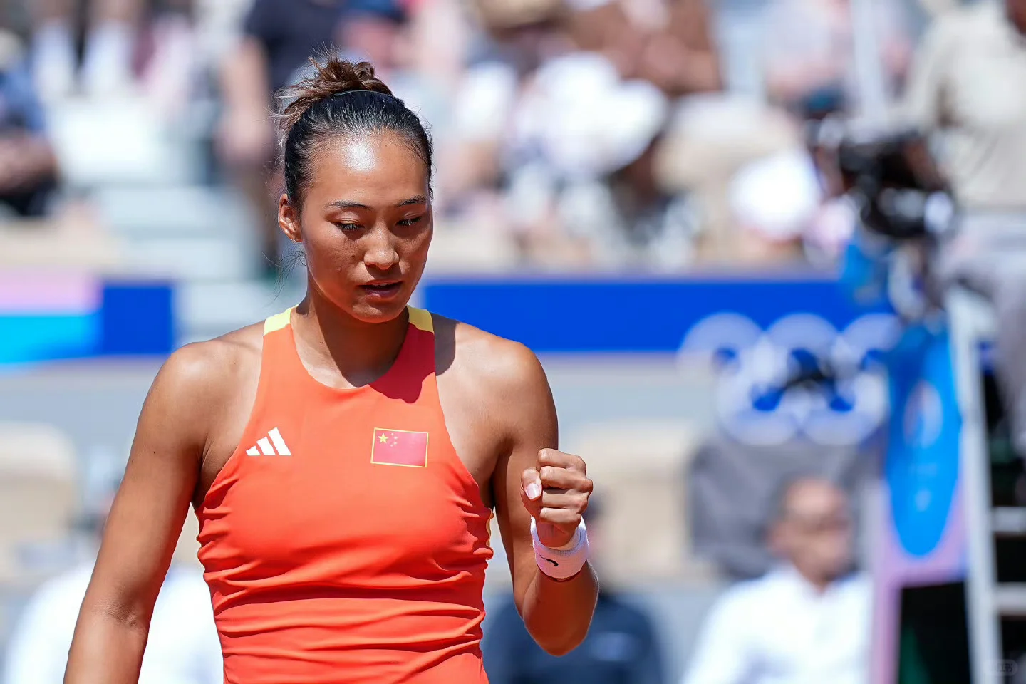 郑钦文晋级奥运会决赛