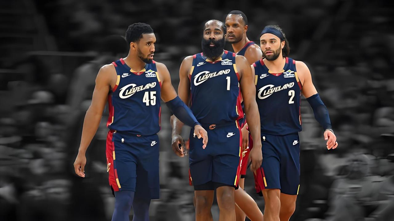 发现哈登的一个挺反认知的季后赛数据：最近美媒Basketball-Univers