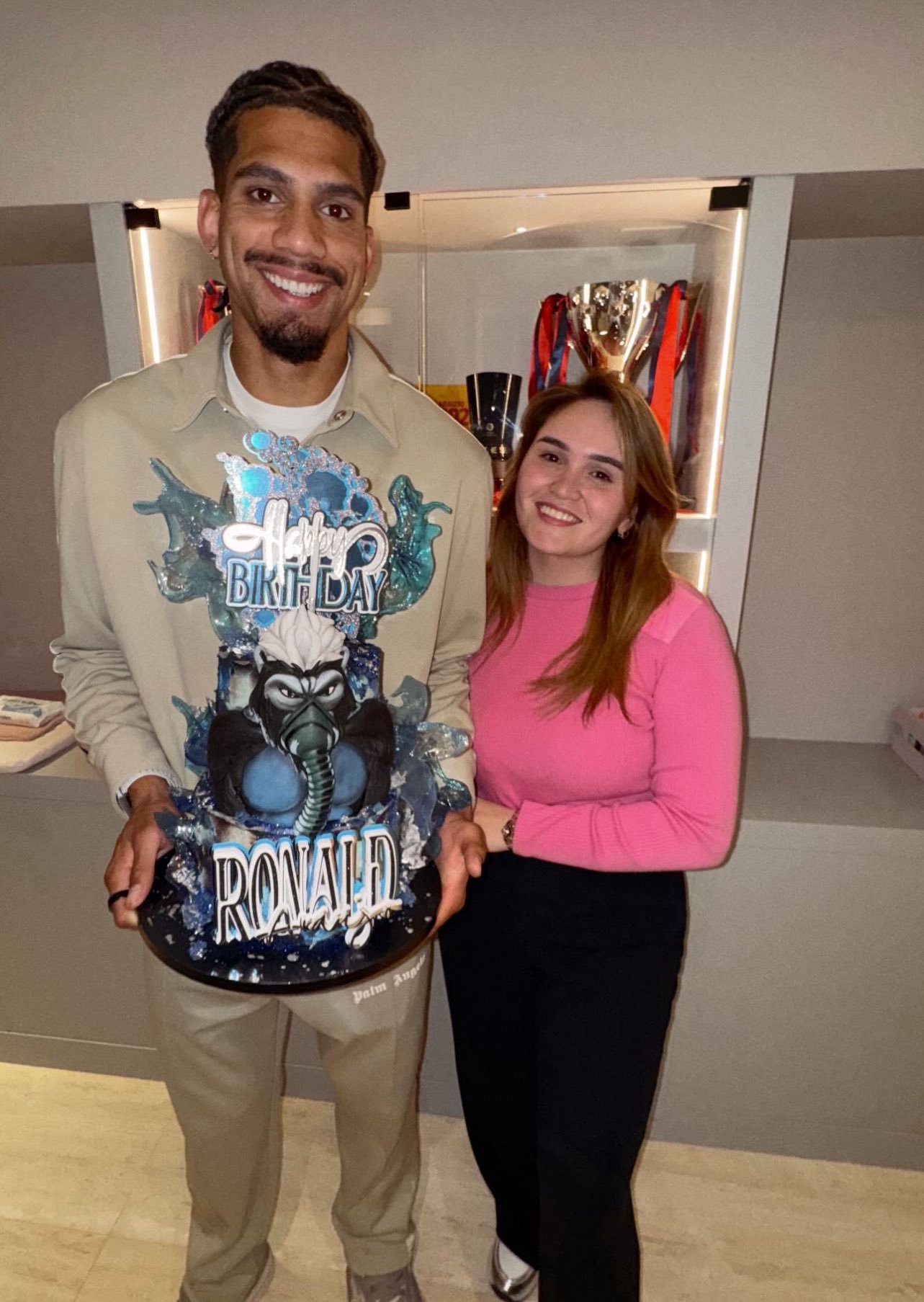 阿劳霍过生日和妻子❤️💙巴萨阿劳霍0307生日快乐至死不渝红蓝魂 ​​​