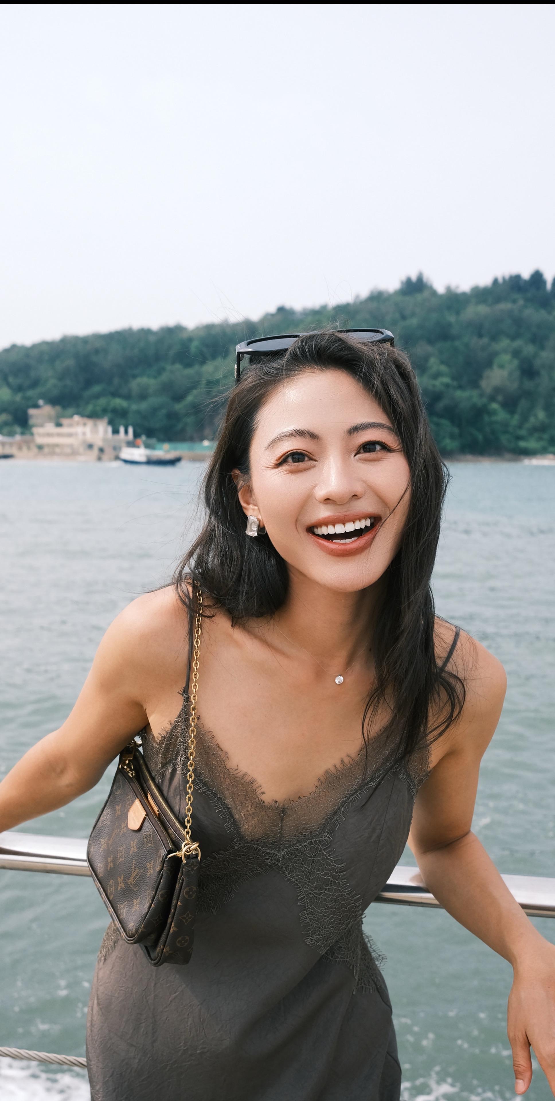 如果心碎有声音我想我震耳欲聋。