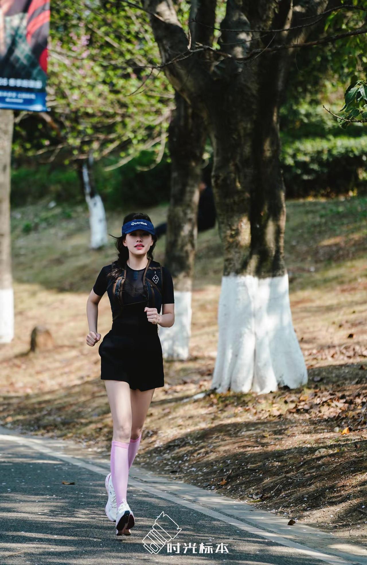 不骑车的日子就跑步吧！换个赛道折腾！ （报了个街子古镇的短途马拉松）夏日运动太阳