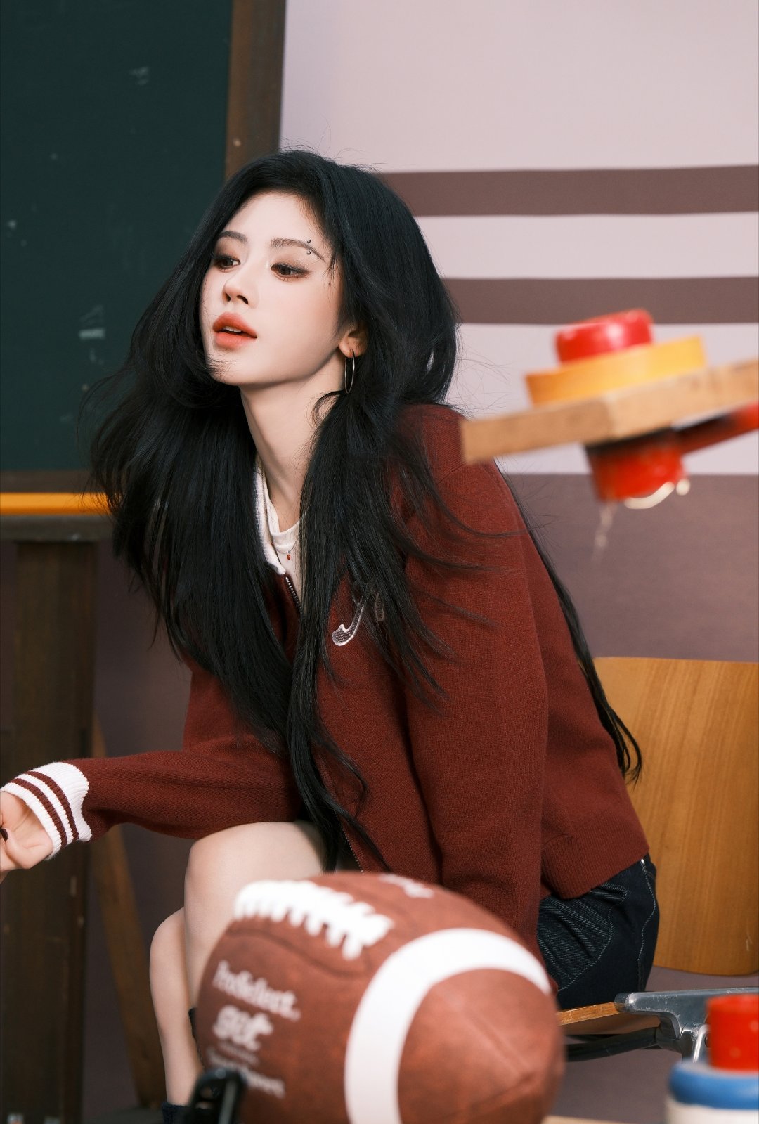 💙🍊 鞠婧祎万花世界 💙🍊鞠婧祎苏绿夏疲惫的生活里，总要有温柔的梦想