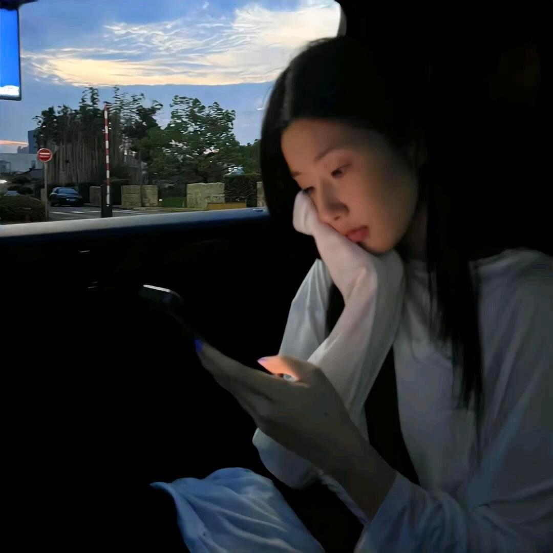 WeChat｜小众氛围感女生头像分享｜图源网络 