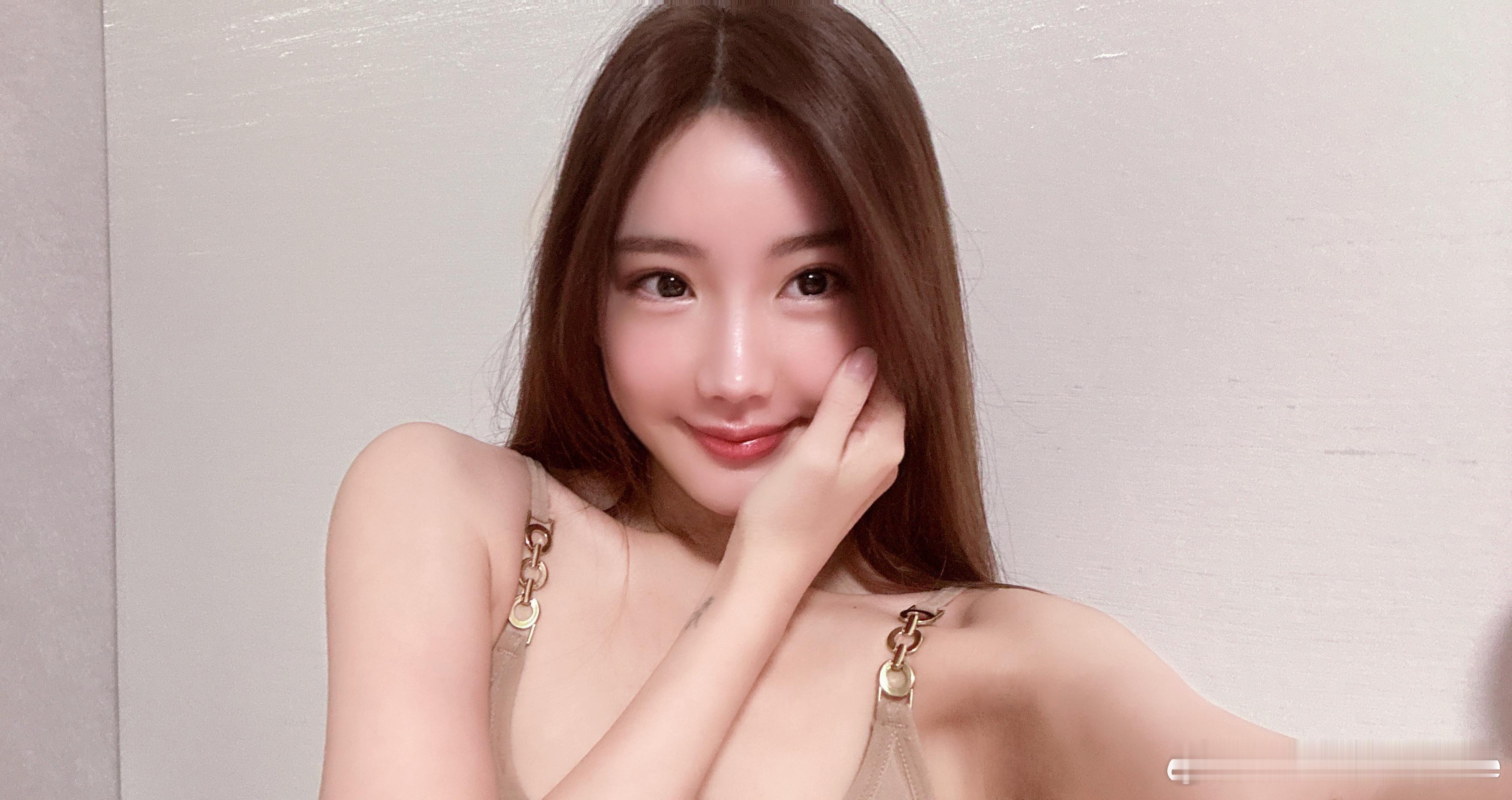 反差感自拍[超话]◔.̮◔ ˡººᵏ ​​​