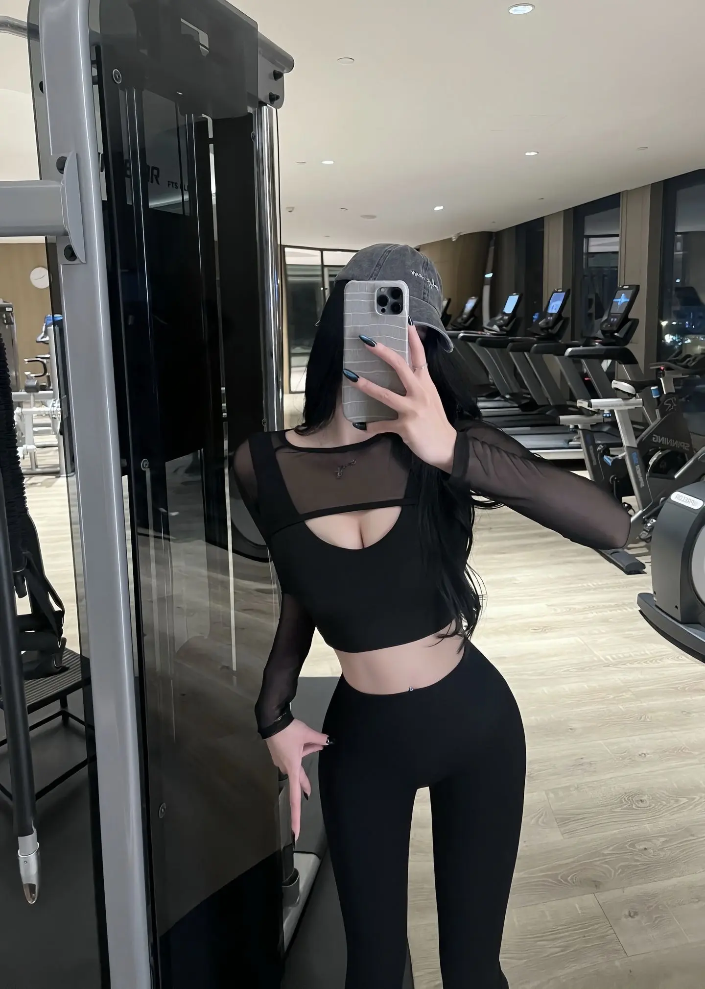 不小心露球球了。