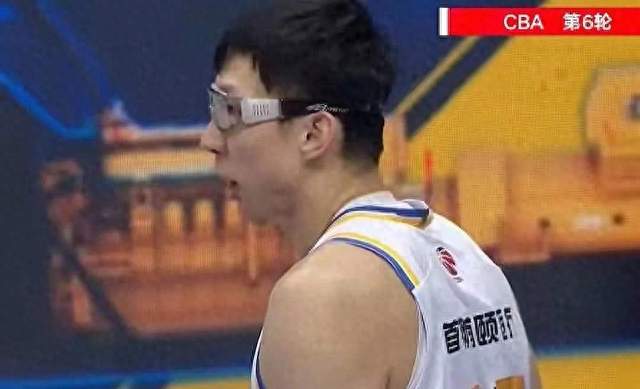 赵睿7分手感冰凉，10助攻+27盘活首钢，这才是富裕仗