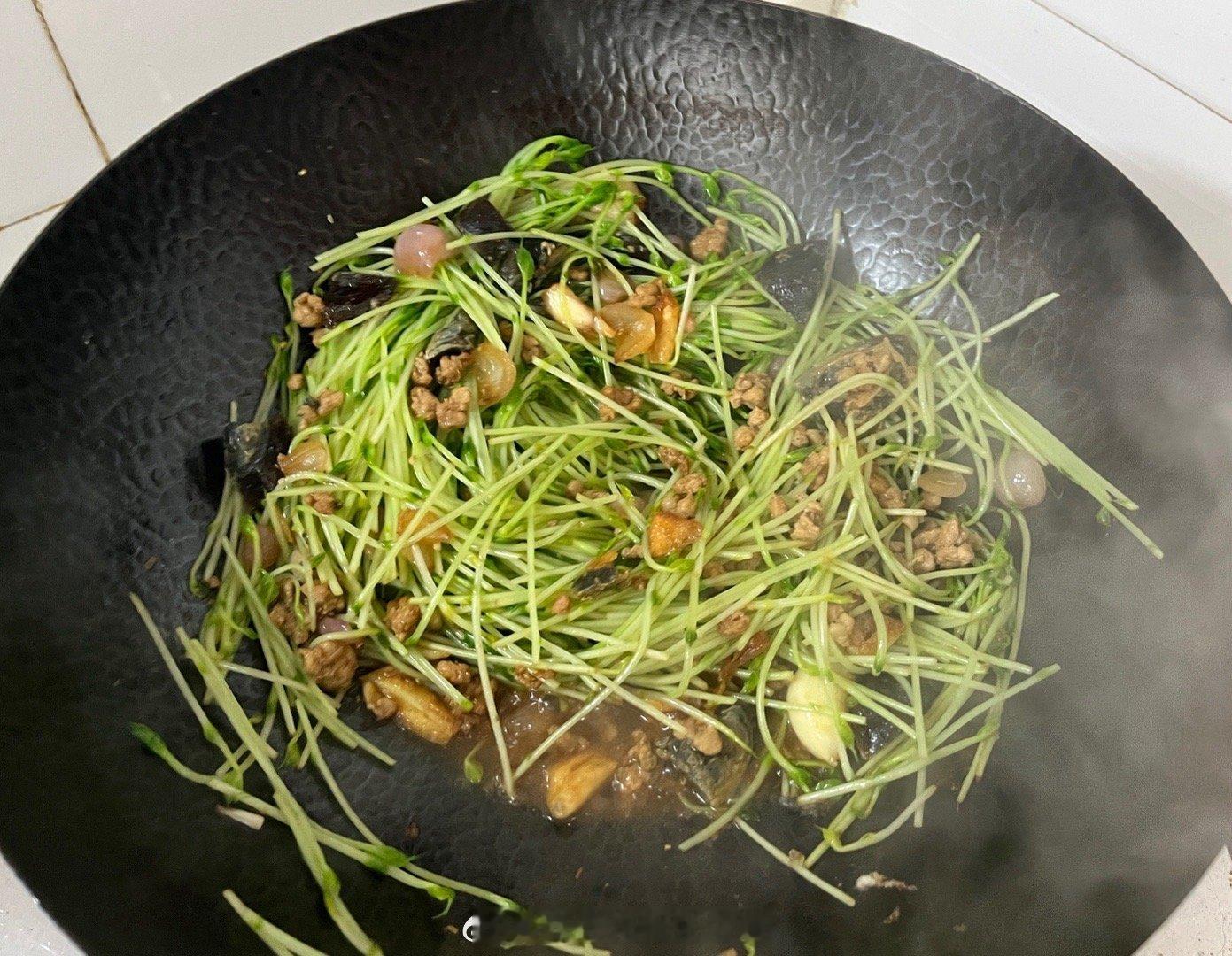 炒点好吃的，肉眼可见的锅气[好喜欢]潮汕朋友一看就懂 ​​​