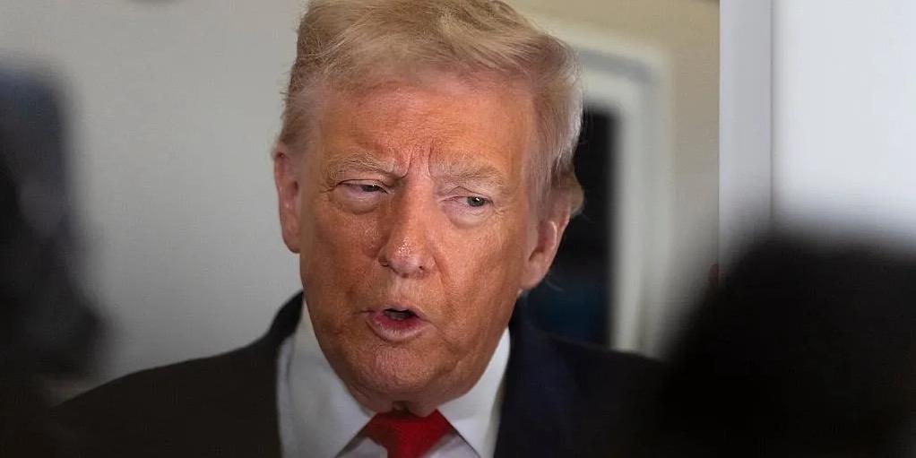 2025年10月31日，美国总统特朗普在前往佛罗里达州度周末途中，针对媒体报道其