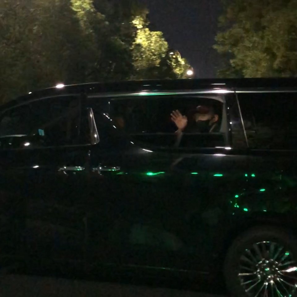 手机像素太拉了，还好新配的眼镜看得很清楚[苦涩] ​​​