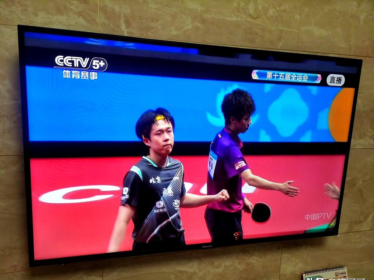 林高远和王楚钦那场沙特大满贯1/4决赛，第三局看得人攥紧拳头——10-5领先还握