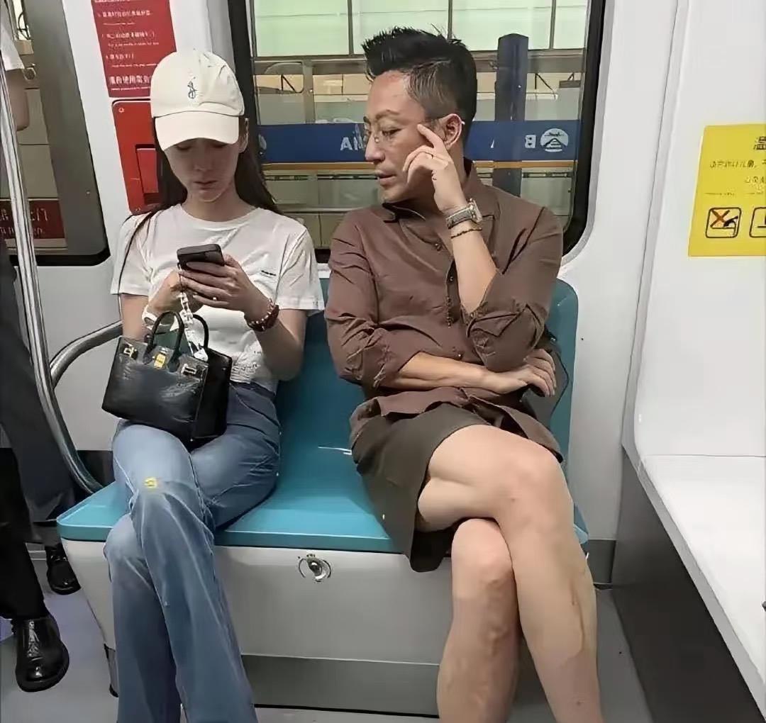 汪小菲这个人哪都好
就一点真的要改一改
不是让女人喜欢，而是舍得给女人花钱

汪