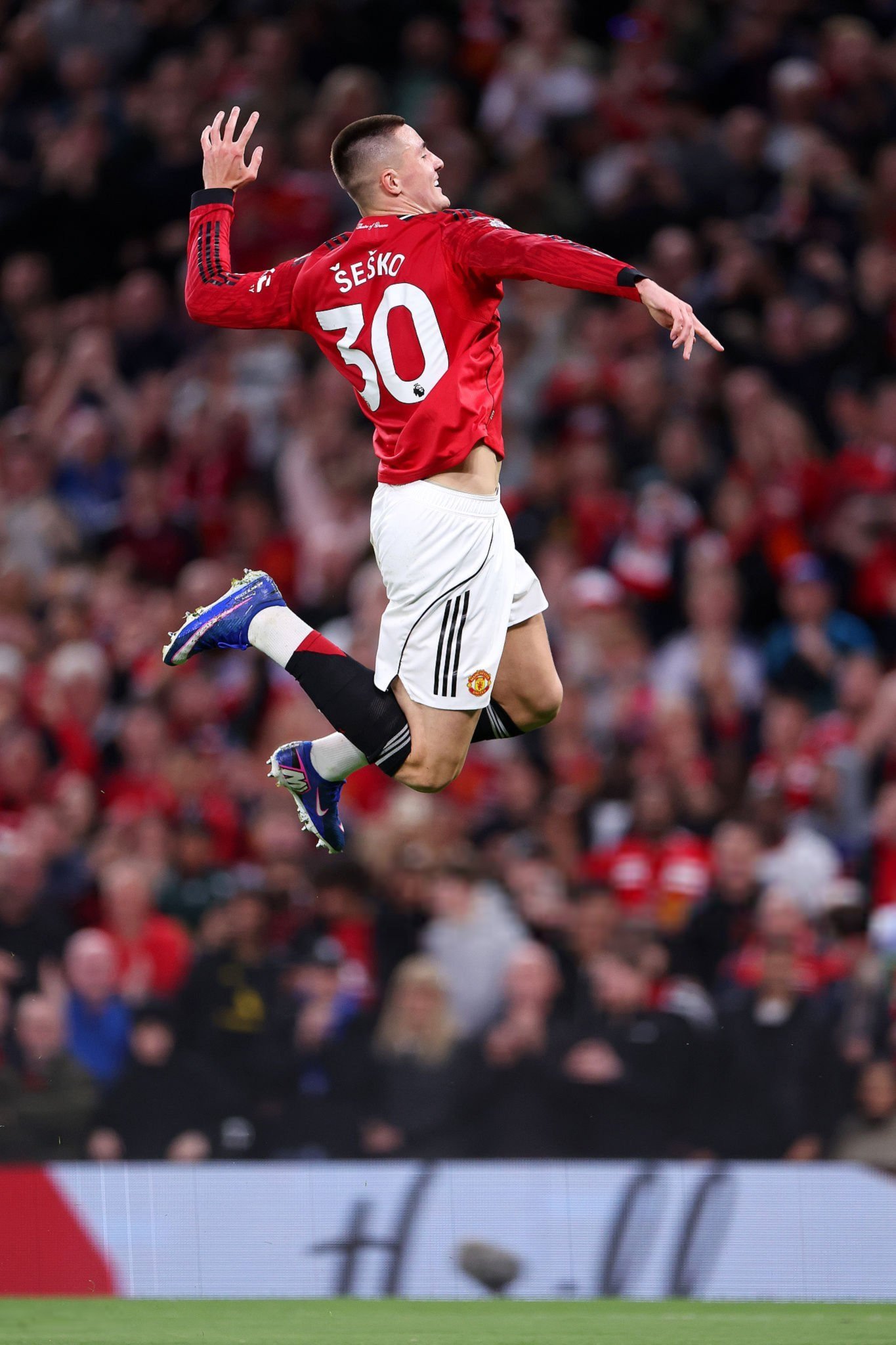 我魔领先第六名布莱顿11分，下轮vs利物浦后，就有机会确定欧冠席位，时隔两年重返