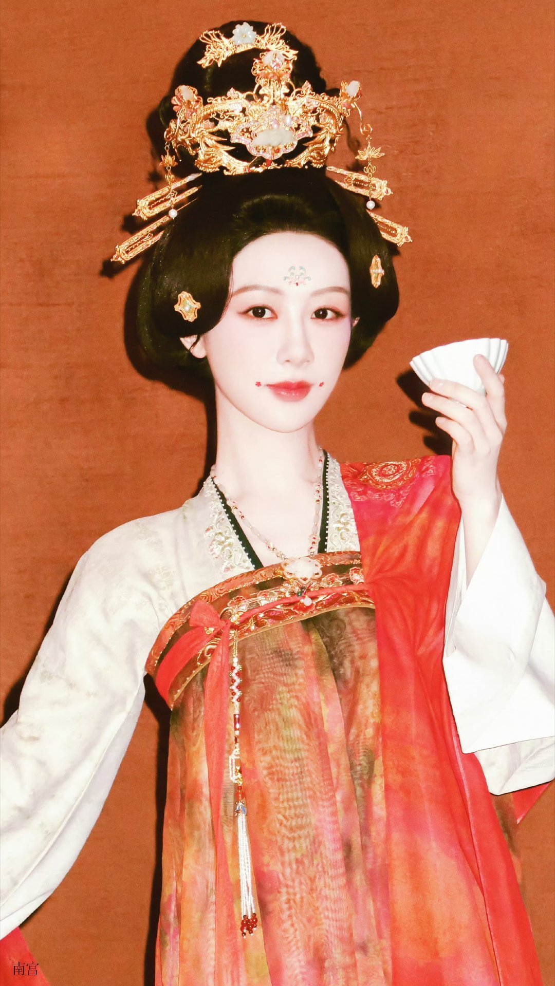 杨紫新剧为和离当众曝光夫君外遇  杨紫新剧精彩连连！何惟芳机智设局，夫君与县主丑