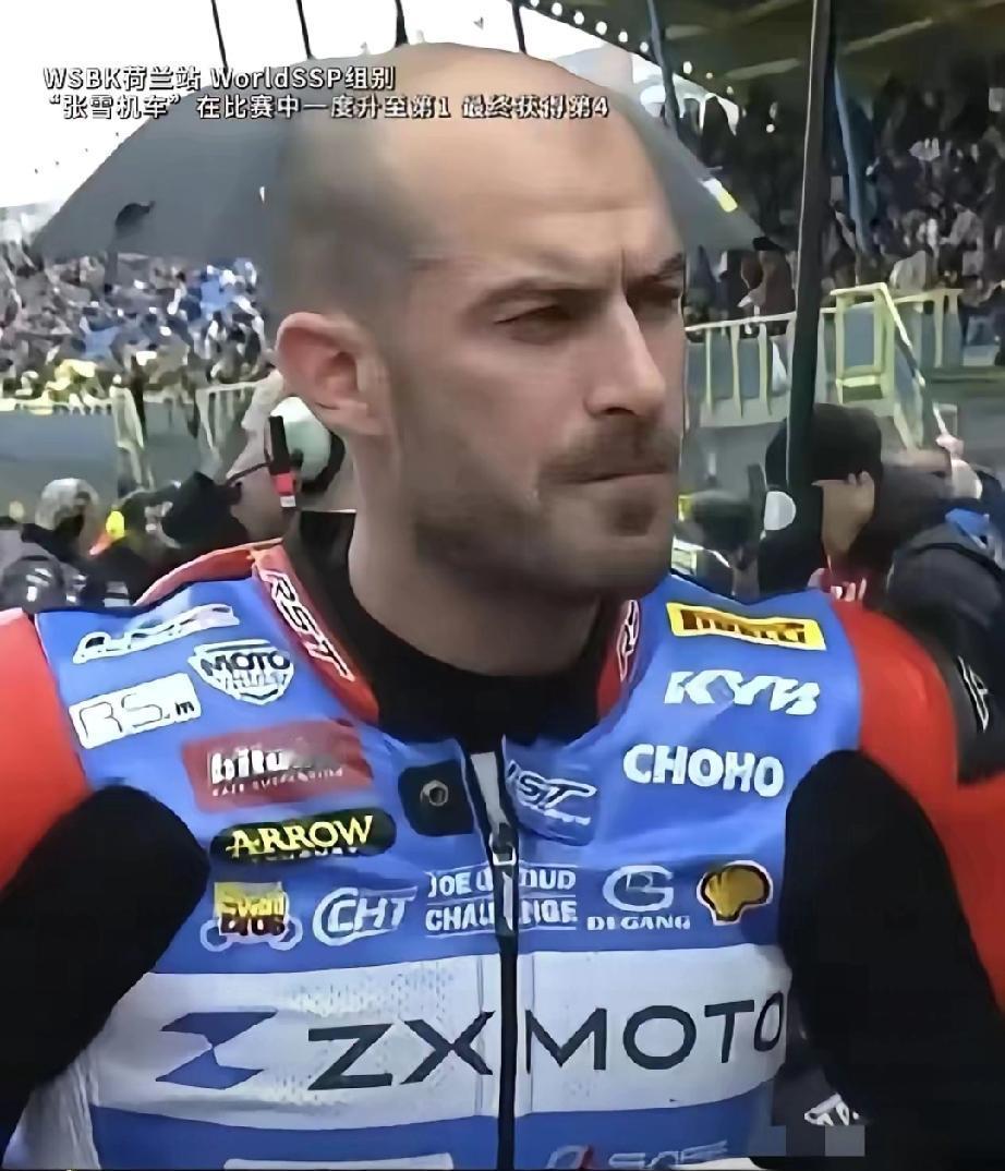 德比斯接受采访时，满脸愁容：
对手确实做了非常充分的准备，每次关键时刻过弯，身边