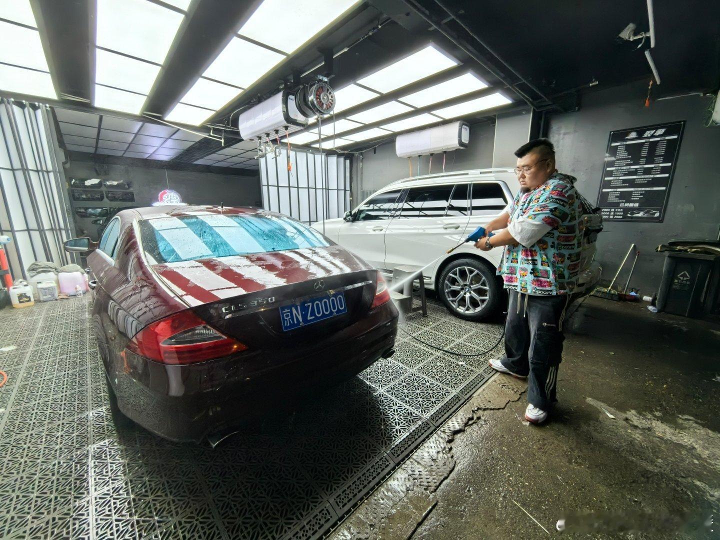 给CLS来次亲手的SPA，初代号称“大香蕉”，我觉得算是奔驰的浪漫之最了！ ​​