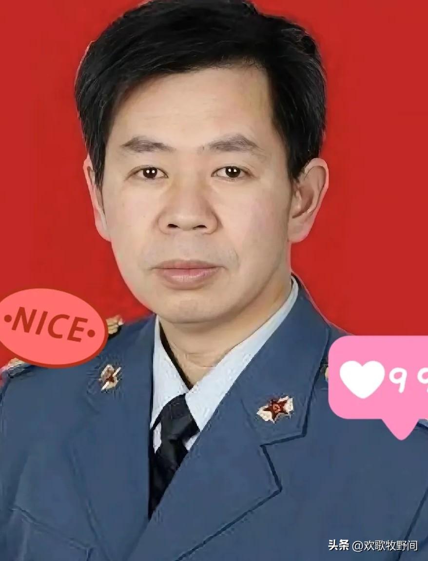 戴旭曾表示：航母、五代机、远程导弹堆起来也没用，如果不敢亮剑、不给挑衅者代价，中