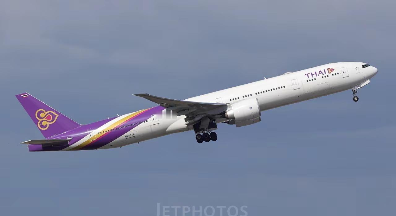 世界上最后一架波音777-300ERHS-TTC 首飞时间：2022.2.27交