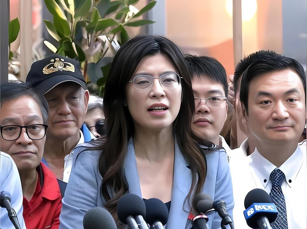 我认为主要是想来亲眼目睹一下祖国的变化，了解祖国大陆对两岸和平统一的进程，以及为