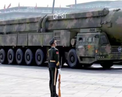 美国社交平台出现了一个这样的问题：如果美国对中国发射千枚核弹，中国有能力拦截吗？