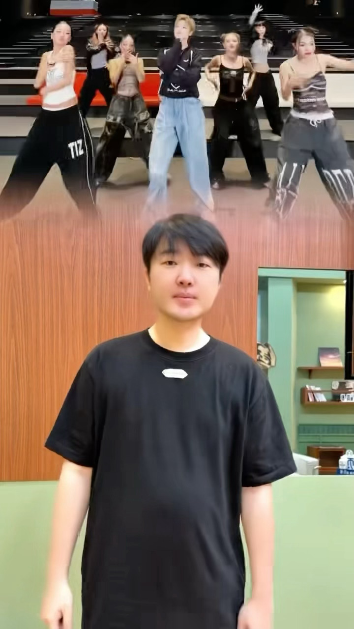 吴彤开美颜骗骗网友就算了别把自己也骗了吴彤是瘦了还是美颜开大了差点没认出吴彤