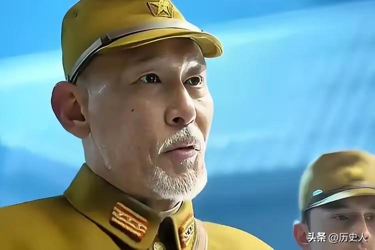 “他演完石井四郎，把3700万日元片酬全退给中国剧组，转身在东京机场被泼红漆——