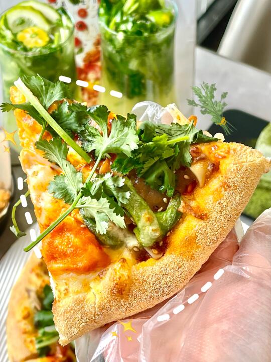 香菜披萨到底谁在吃啊，必胜客我真服了你…