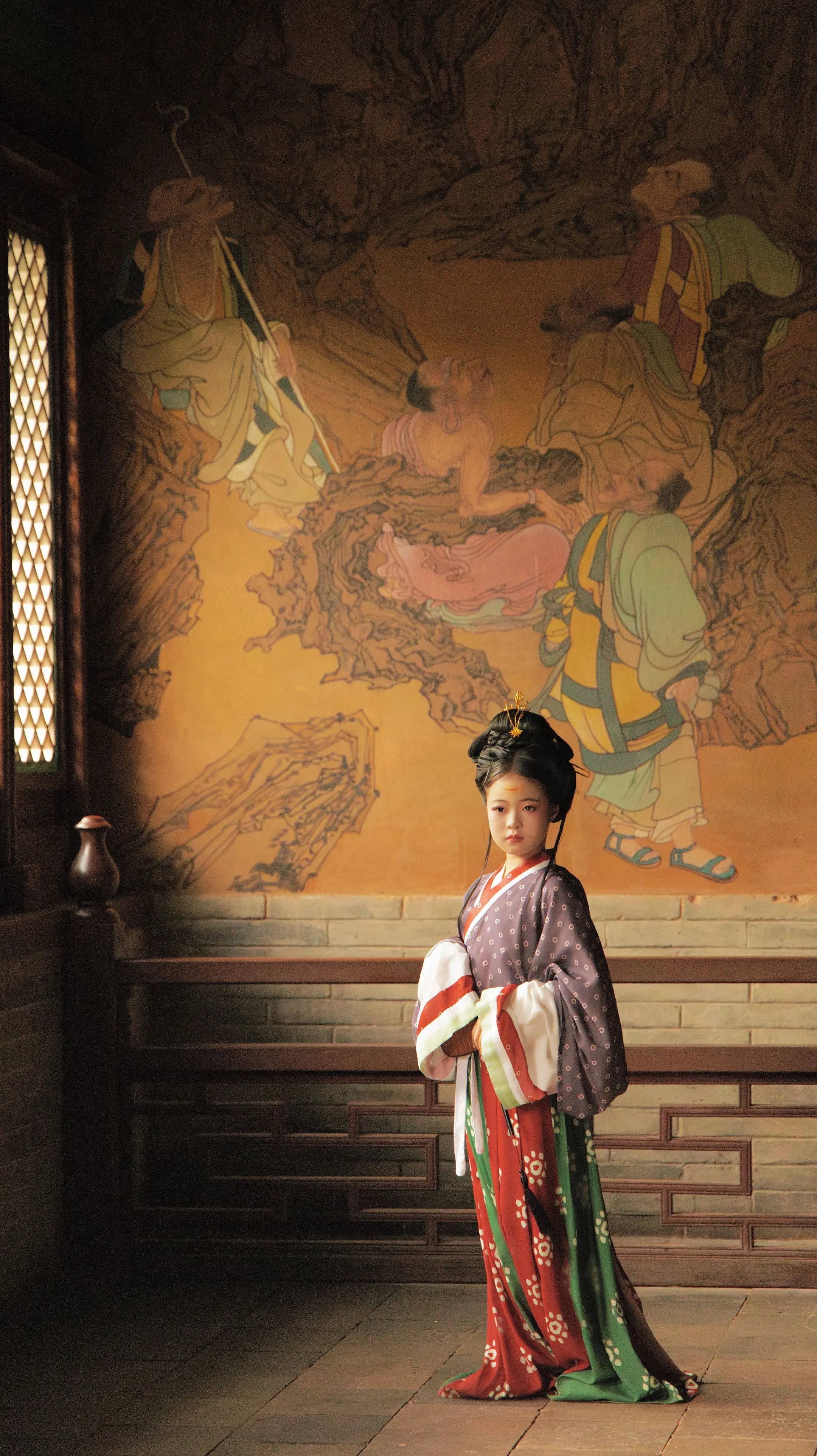 大同汉服 | 魏晋小宝贝。这不是所谓魏晋神仙衣，是魏晋时期的汉服，在那...