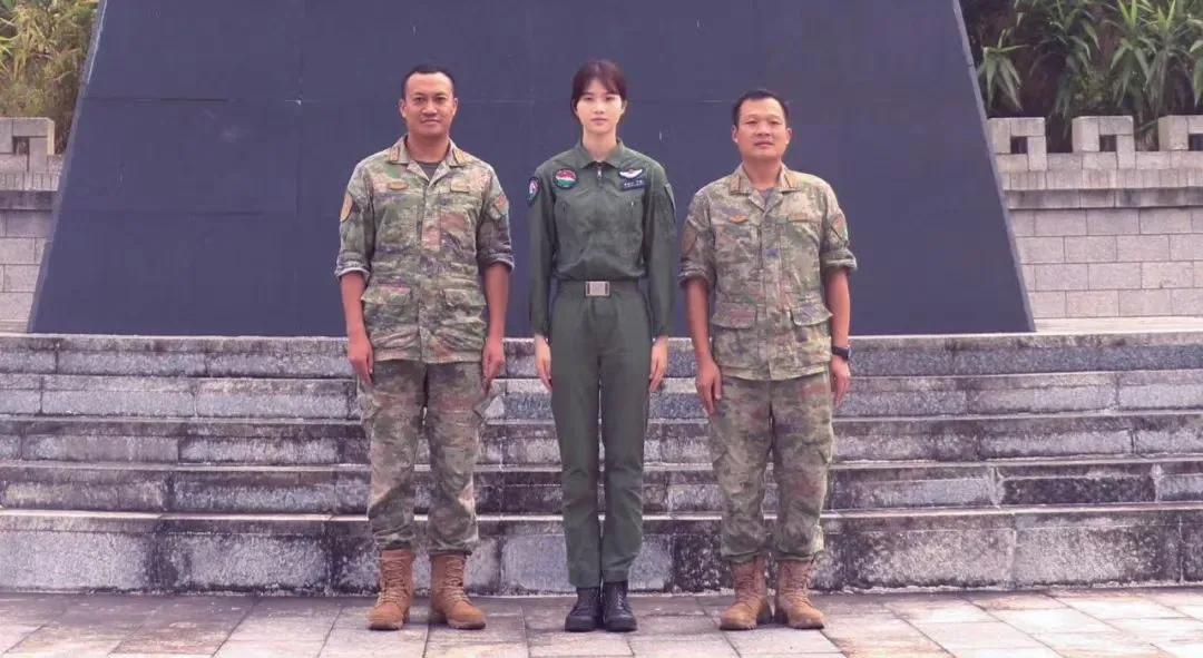 徐枫灿到老山主峰阵地调研，这再一次告诫网民们对网络上的言论要有辨别能力。

近日