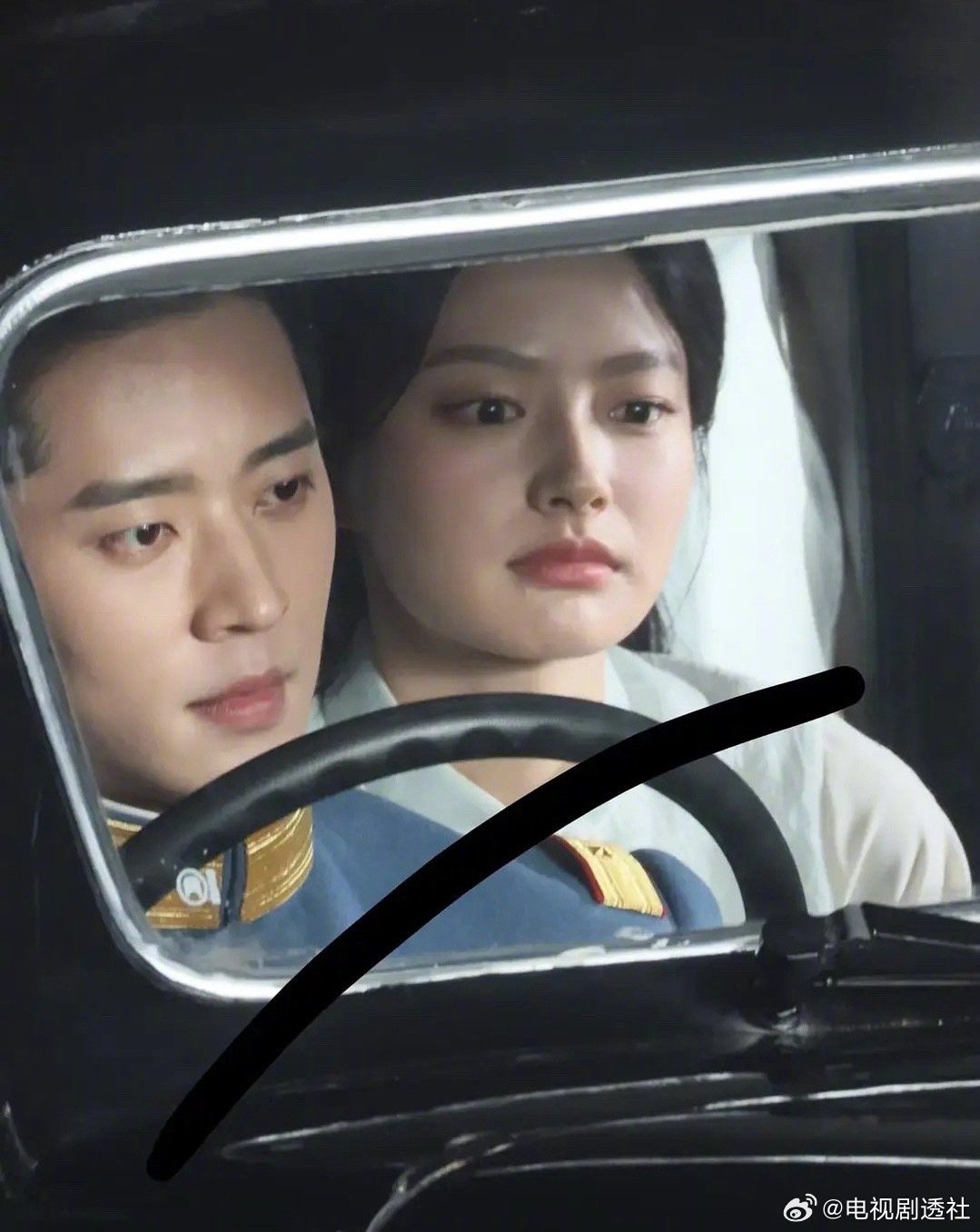 丞磊徐若晗新剧《玉簟秋》同框路透，说好的近大远小的原则呢？[允悲] ​​​