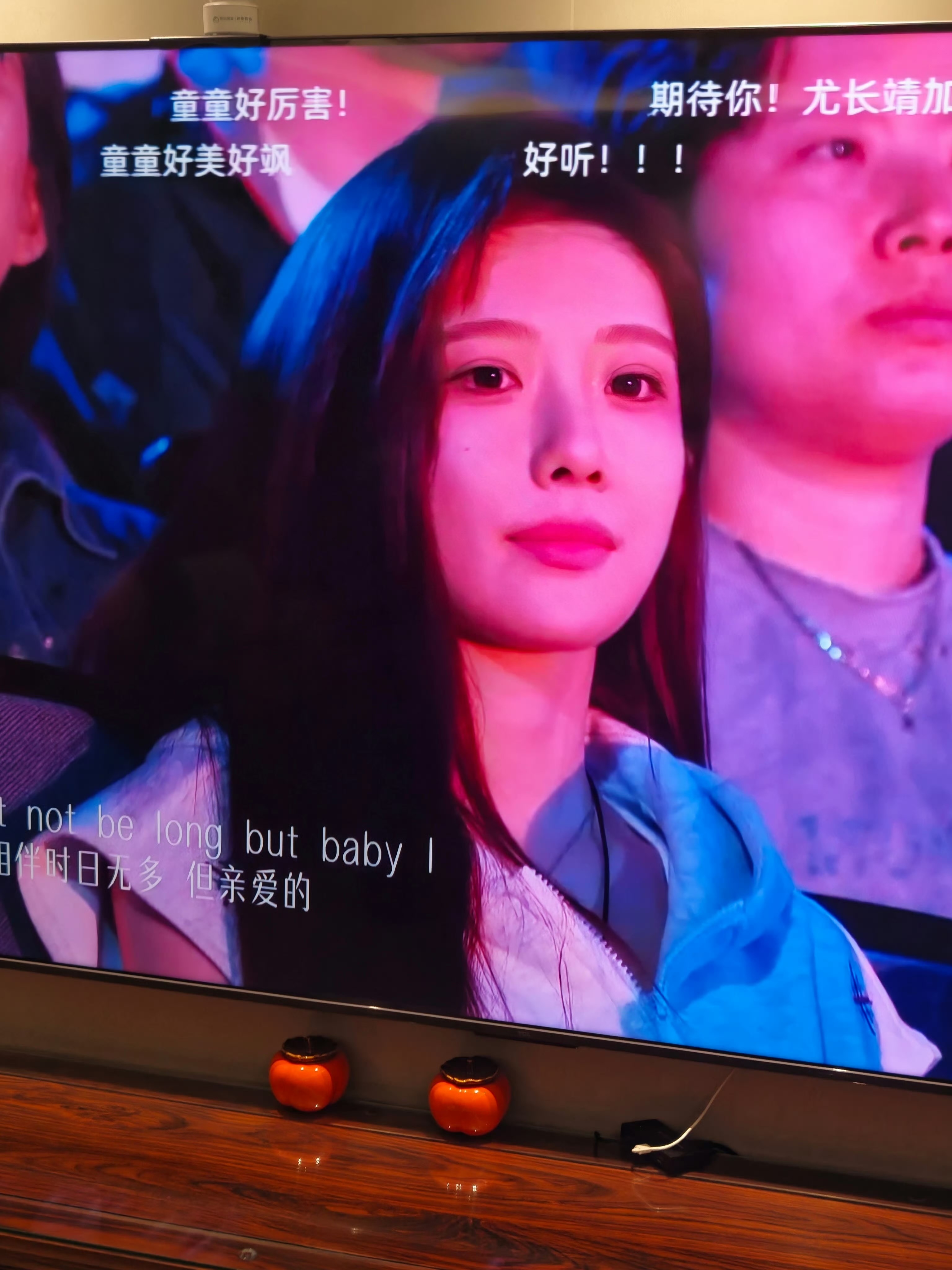沈梦瑶 歌手观众席看歌手的时候突然在观众席看到自己的家孩子啦！！！！！！！！！！
