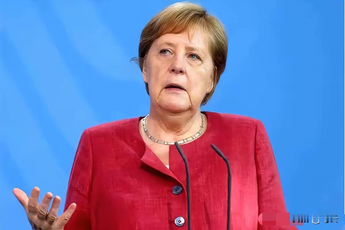 退休几年的默克尔，突然露面了。
一开口，就给整个欧洲划了三条线。第一，不许主动和