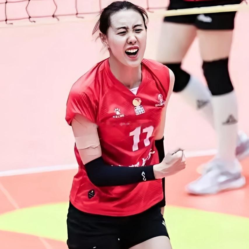 📊🇨🇳杨涵玉：（3局）▶️13分：14扣10中0失误1被拦（成功率71%?