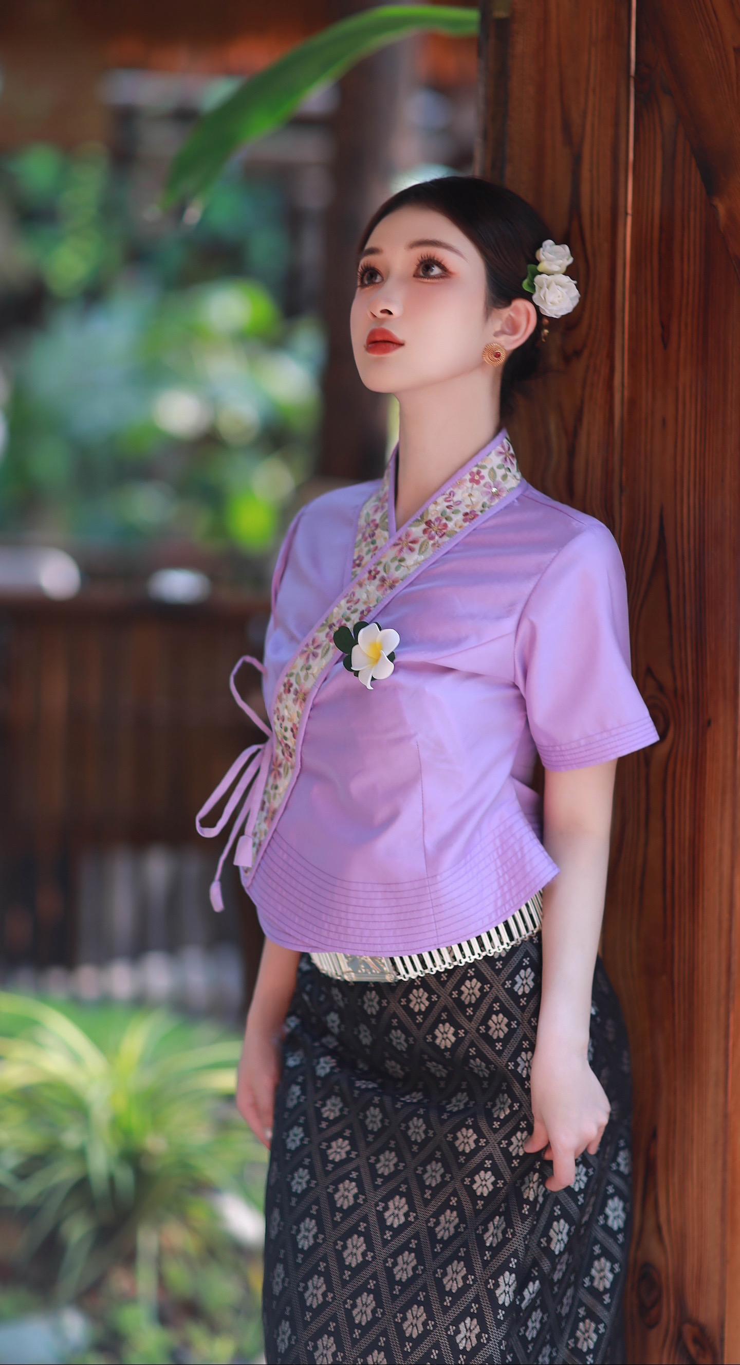 今天做个简单精致的宝藏女孩。