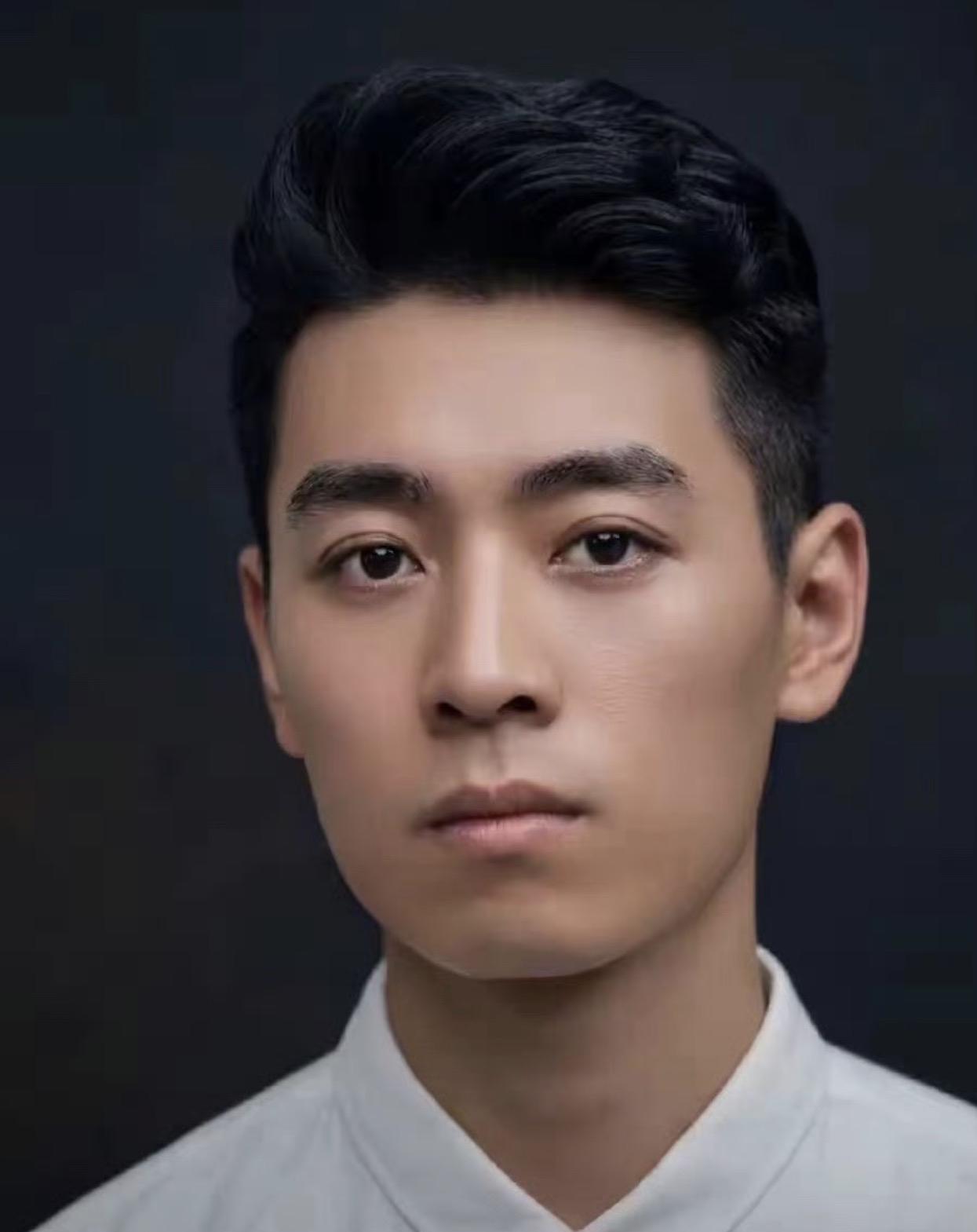 总理年轻的时候，真的好帅啊！凭良心说话，民国四公子只有总理才是真正才貌双全的，又