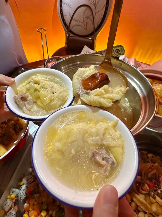 吴镇宇没骗我，这家榴莲鸡我也是吃上了😭