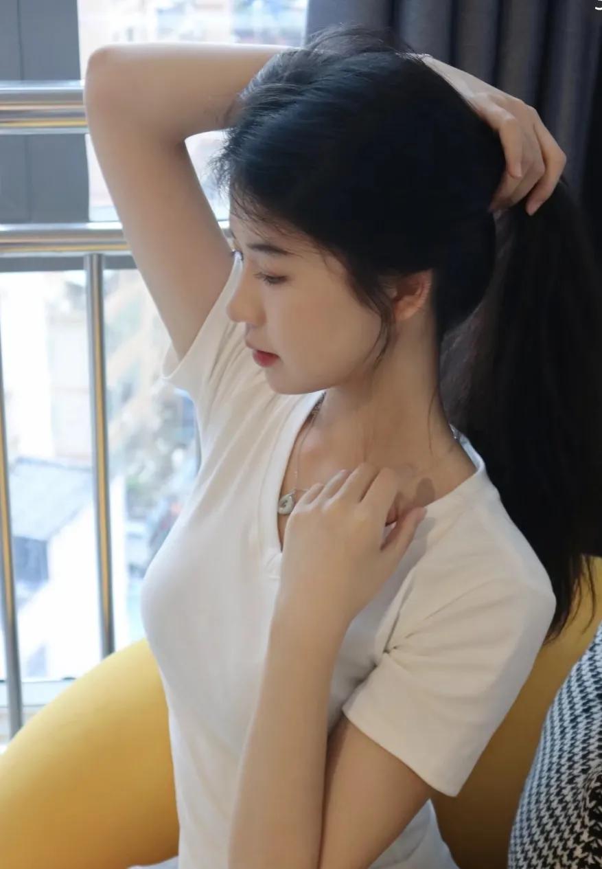 女神的裙摆，摇曳生姿。白衣天使的翅膀。