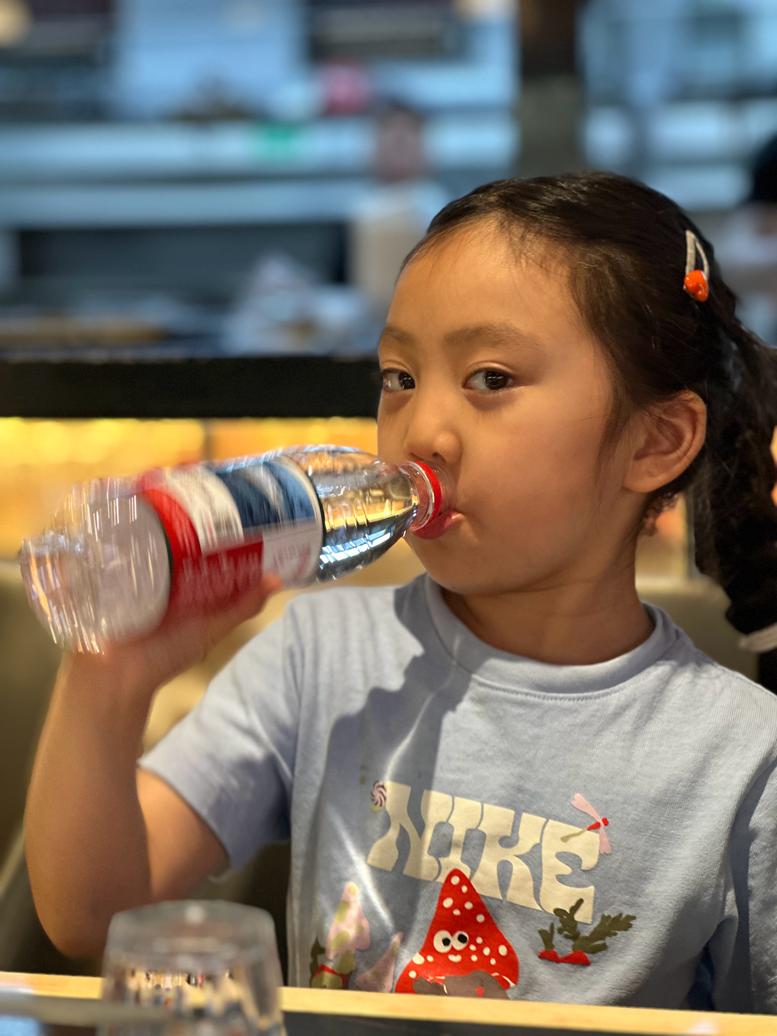 等餐中…煎熬！溜溜桃