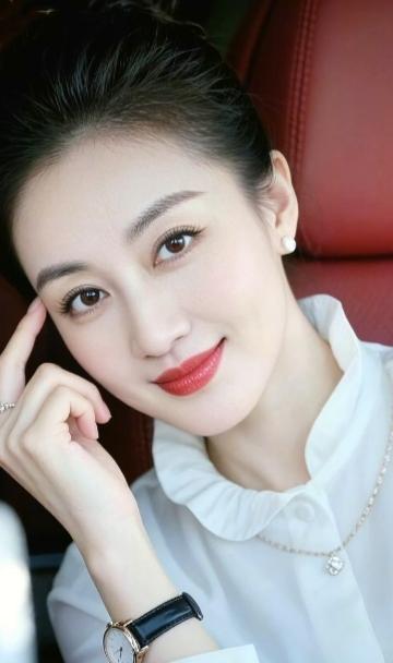 做人实不易，
尤其是步入老年后，
身体机能衰退，
生活中要应对许多挑战。

但我