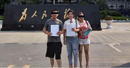 “任性的权利！”四川成都，女子和2个闺蜜在茶楼打牌助兴，每次5元，说好了谁赢谁买