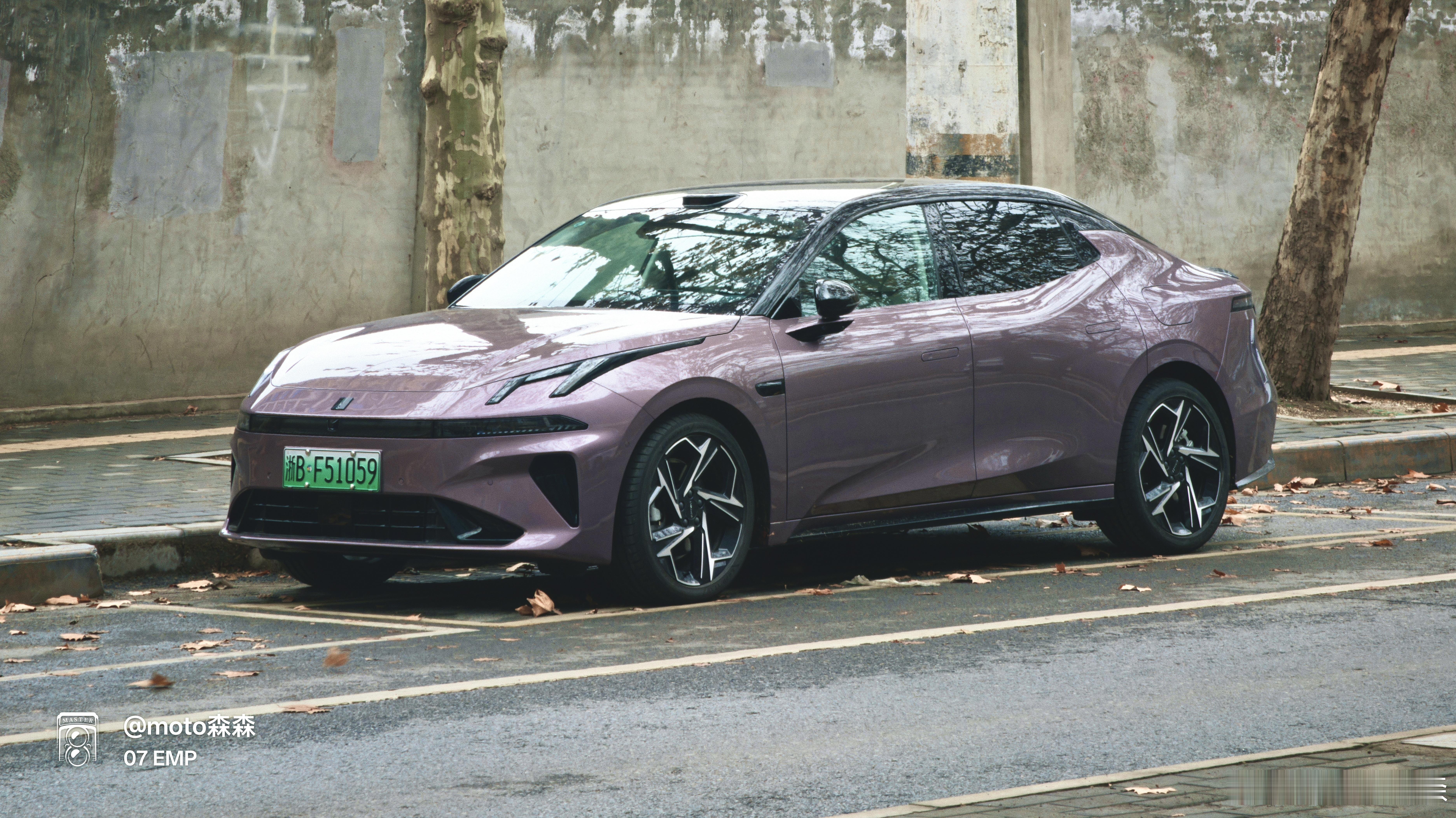 ai是个好工具，但它不是一切幸好我还有粗糙的背景与不完美的构图（*我摊牌了，其实