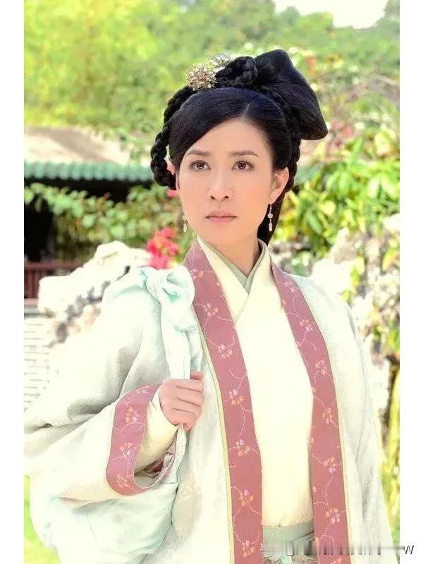 欧阳震华建议佘诗曼冻卵 佘诗曼：我已经45岁了 能生出来吗？
欧阳震华与佘诗曼，