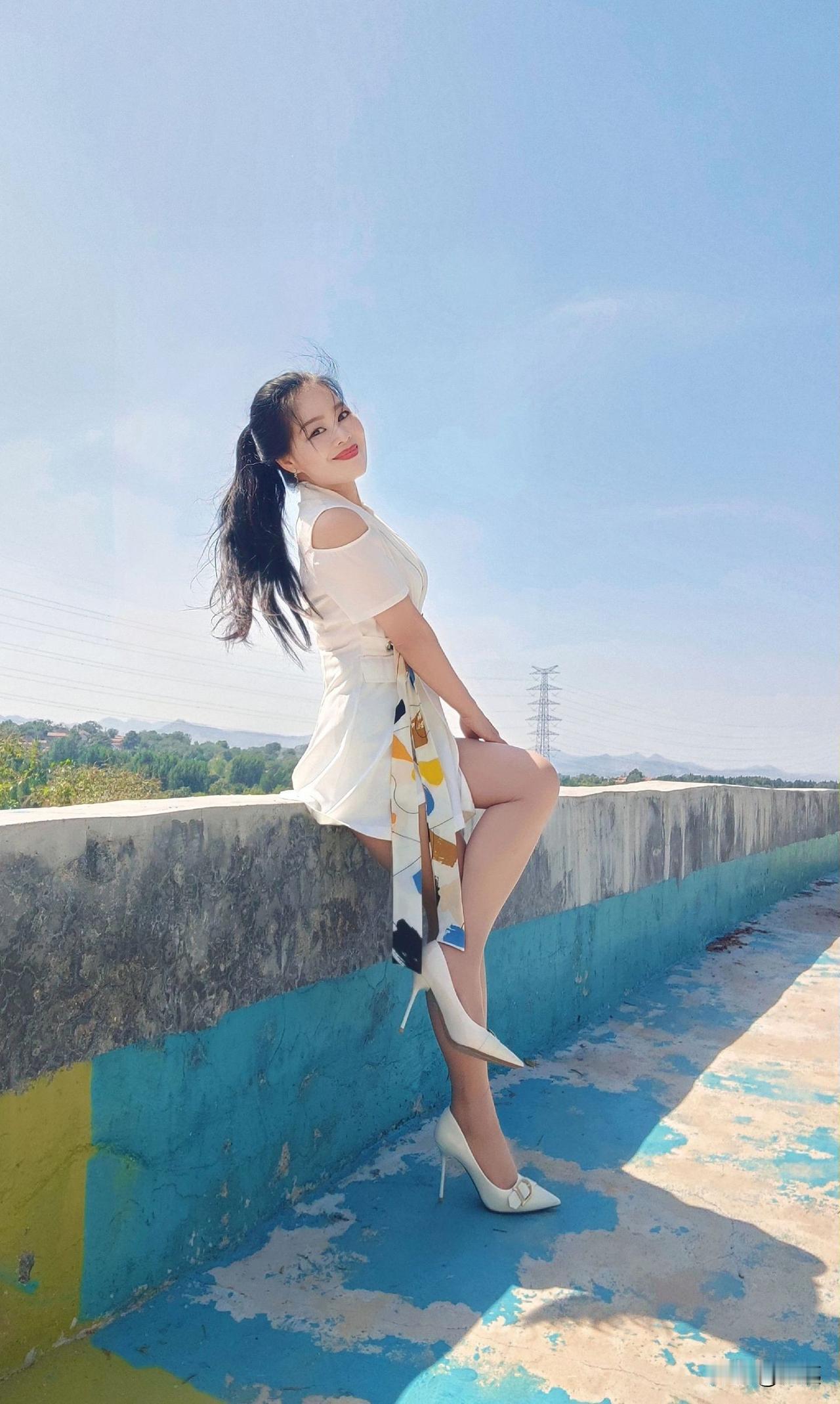 女人穿裙子配什么鞋显得更有品味?