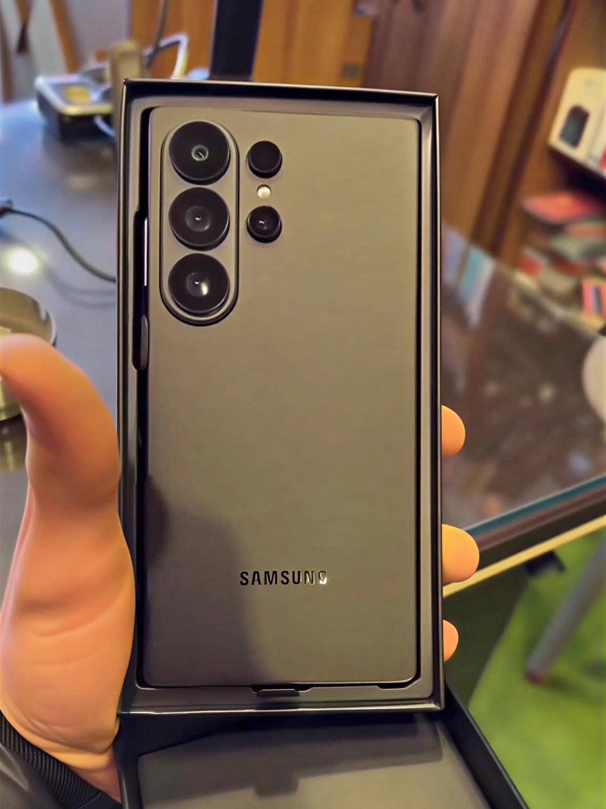 三星S26 Ultra能卖爆吗？

看爆料，2026年最薄的Ultra，应该就是