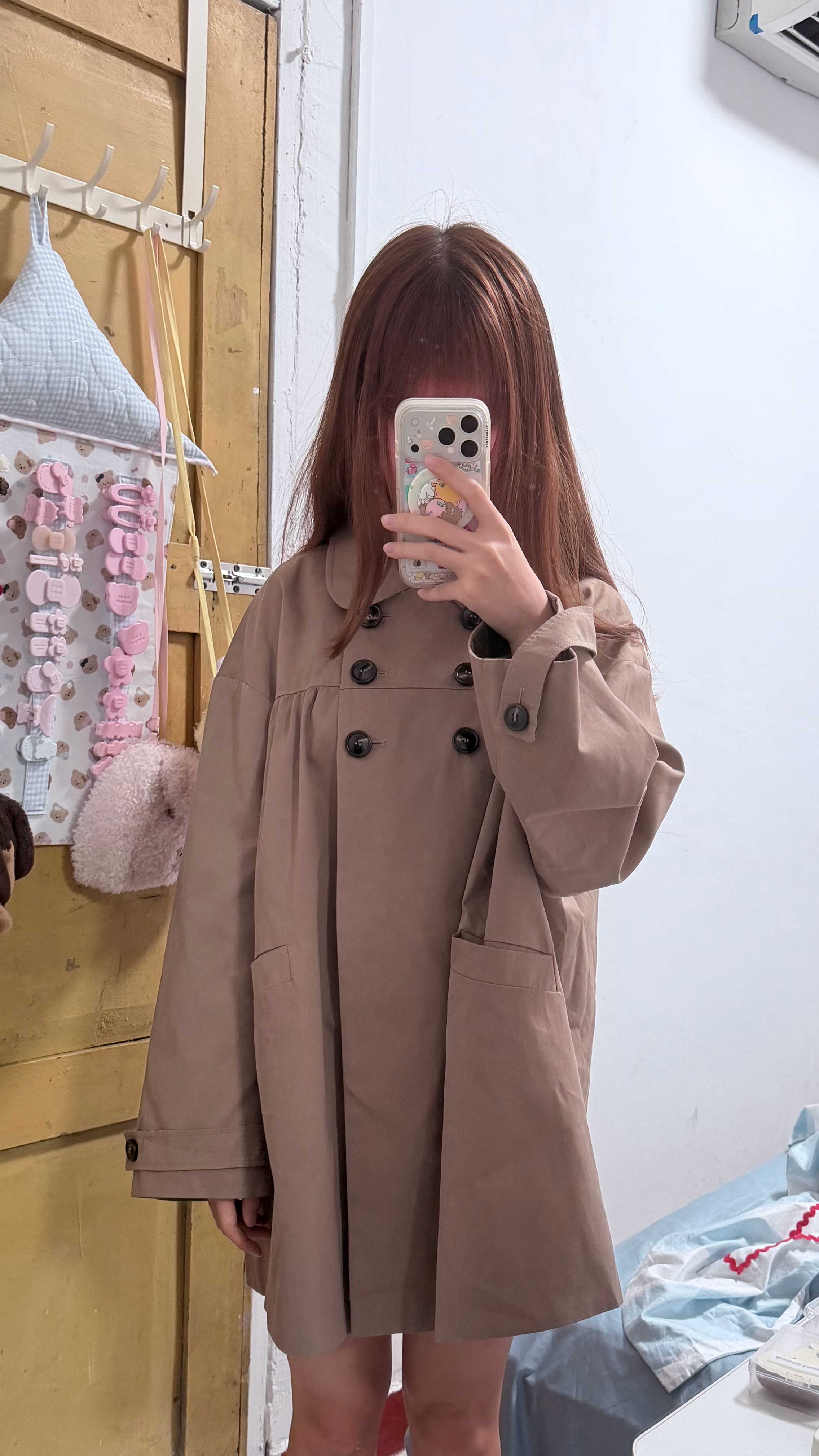这个风衣我问客服大了😭好难过。。。等好久但是我看也的确很大皮衣我也买的m💔 
