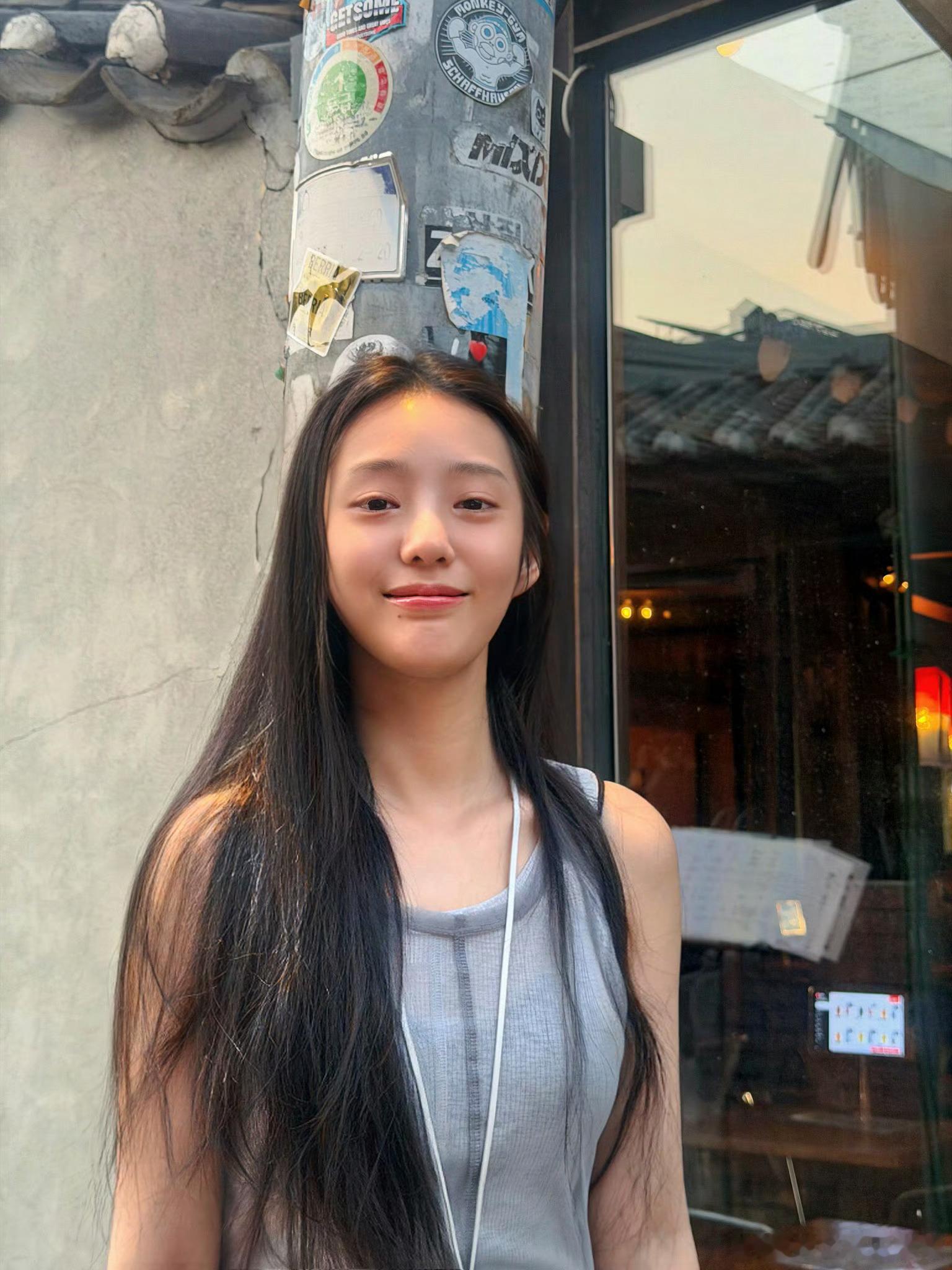 徐艺真短剧鼻祖徐艺真是谁徐艺真疑似喊话郭宇欣短剧行业最忌讳人前一套背后一套，徐艺