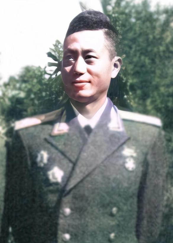 开国将校里唯一申请去台湾的人：1990年11月，99岁母亲在台北荣民总医院病危，