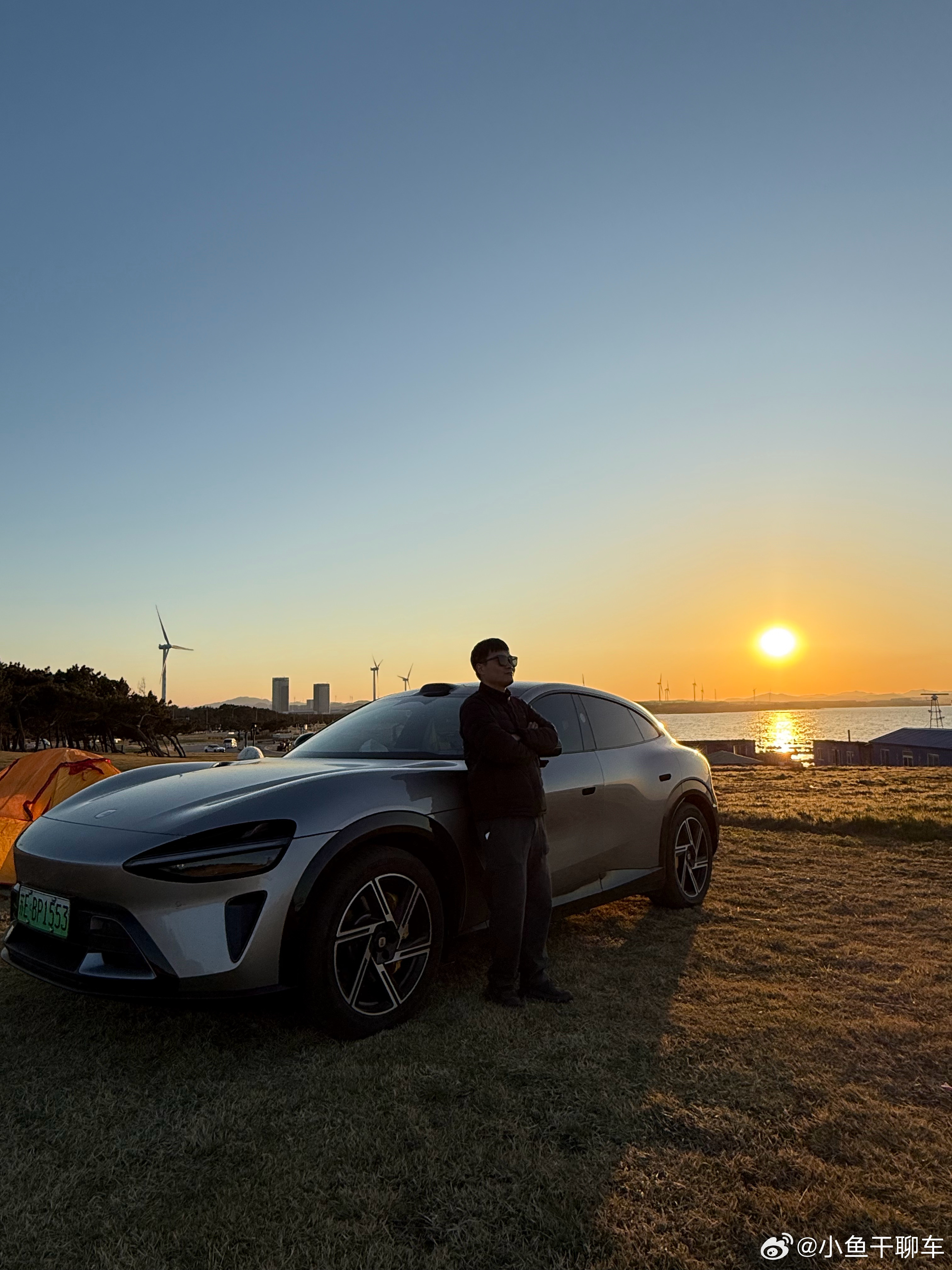 天气很好，大海夕阳风车都很美丽