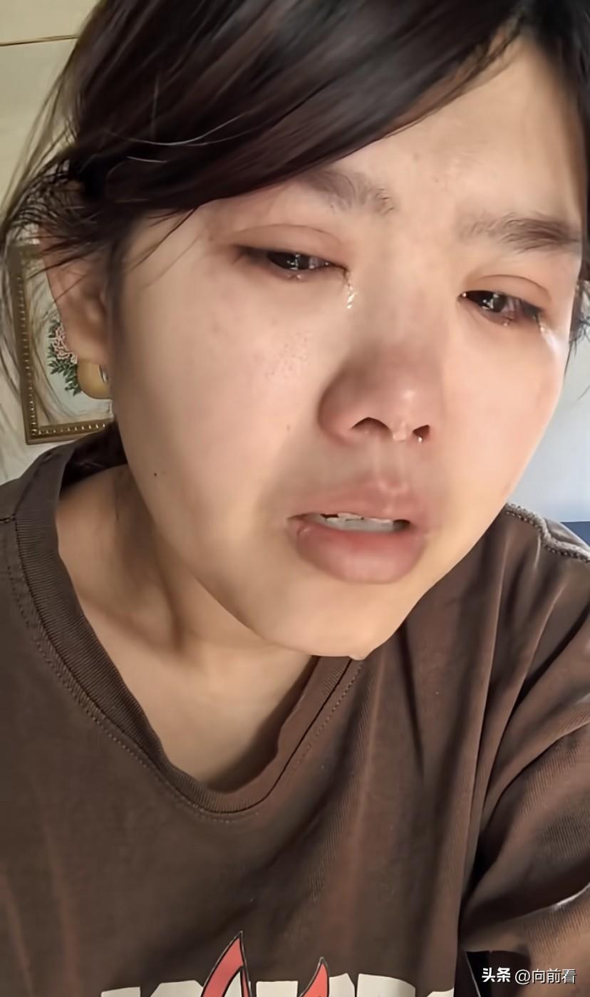 喂流浪猫丢了性命！难道做个好人，就要赔上性命！内蒙古一男子只因喂流浪猫吃了一根骨