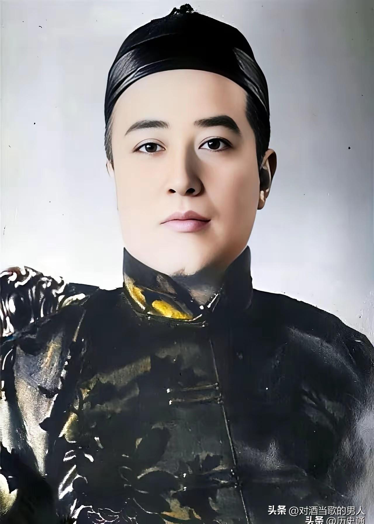 说的对，岁月是一把刀，它让男人沉淀出成熟的气质，也赋予了他们更独特迷人的魅力。随
